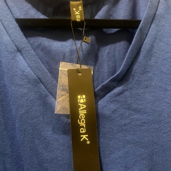 Blue Button-Detail Women's Top - Picture 4 of 6